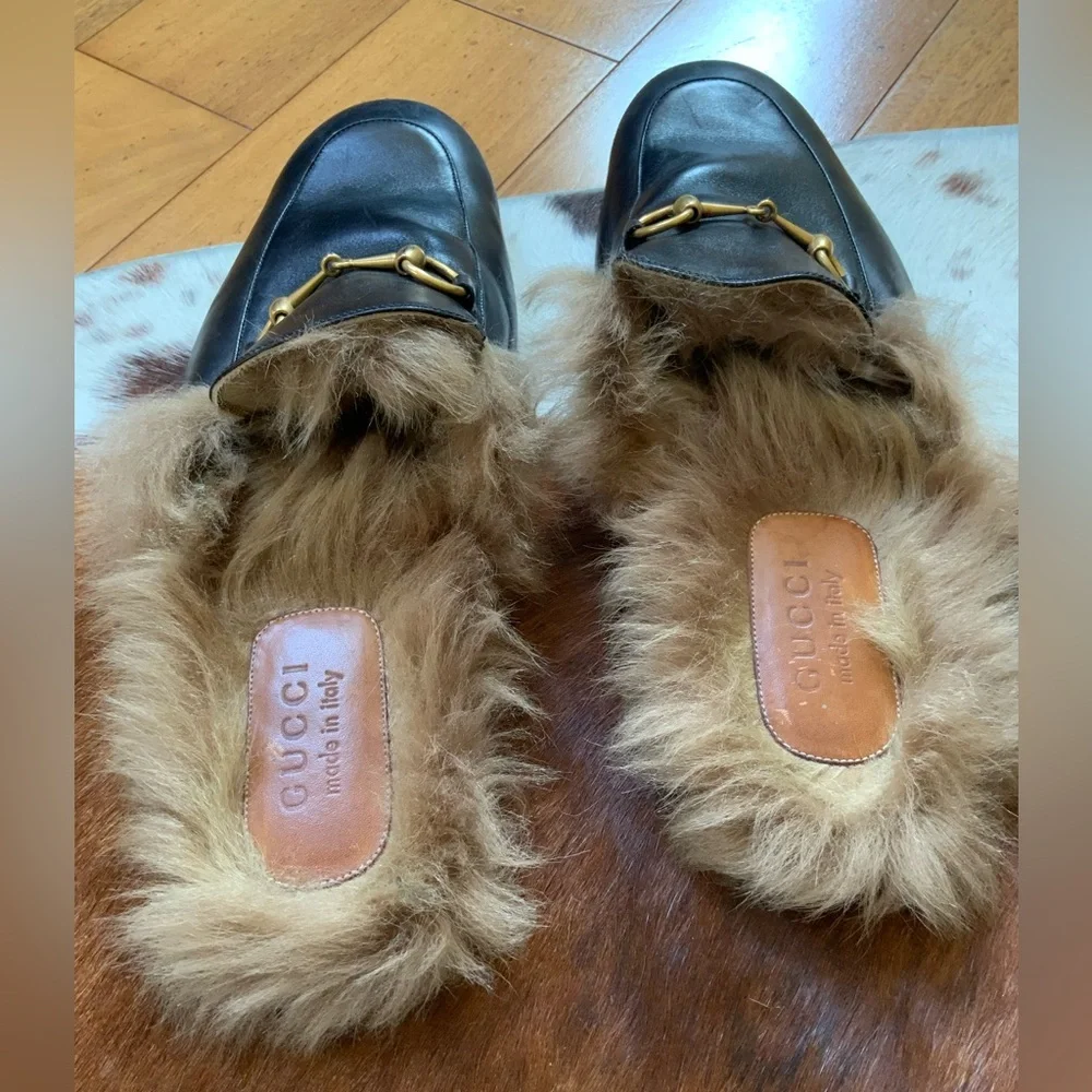 Gucci Black Leather Fur-Lined Horsebit Loafers